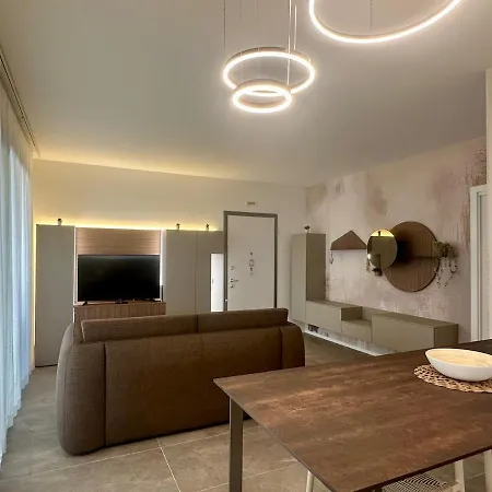 Apartment Caribe Sunset - Large 3 Bedrooms With Caribbean Pool Lido di Jesolo